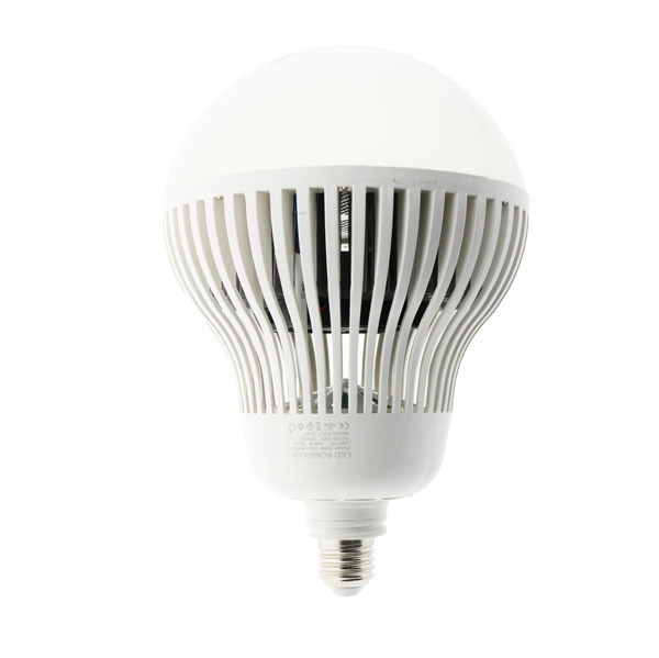 Ampoule LED Standard - E27 100W, tout l'aménagement et les armoires.